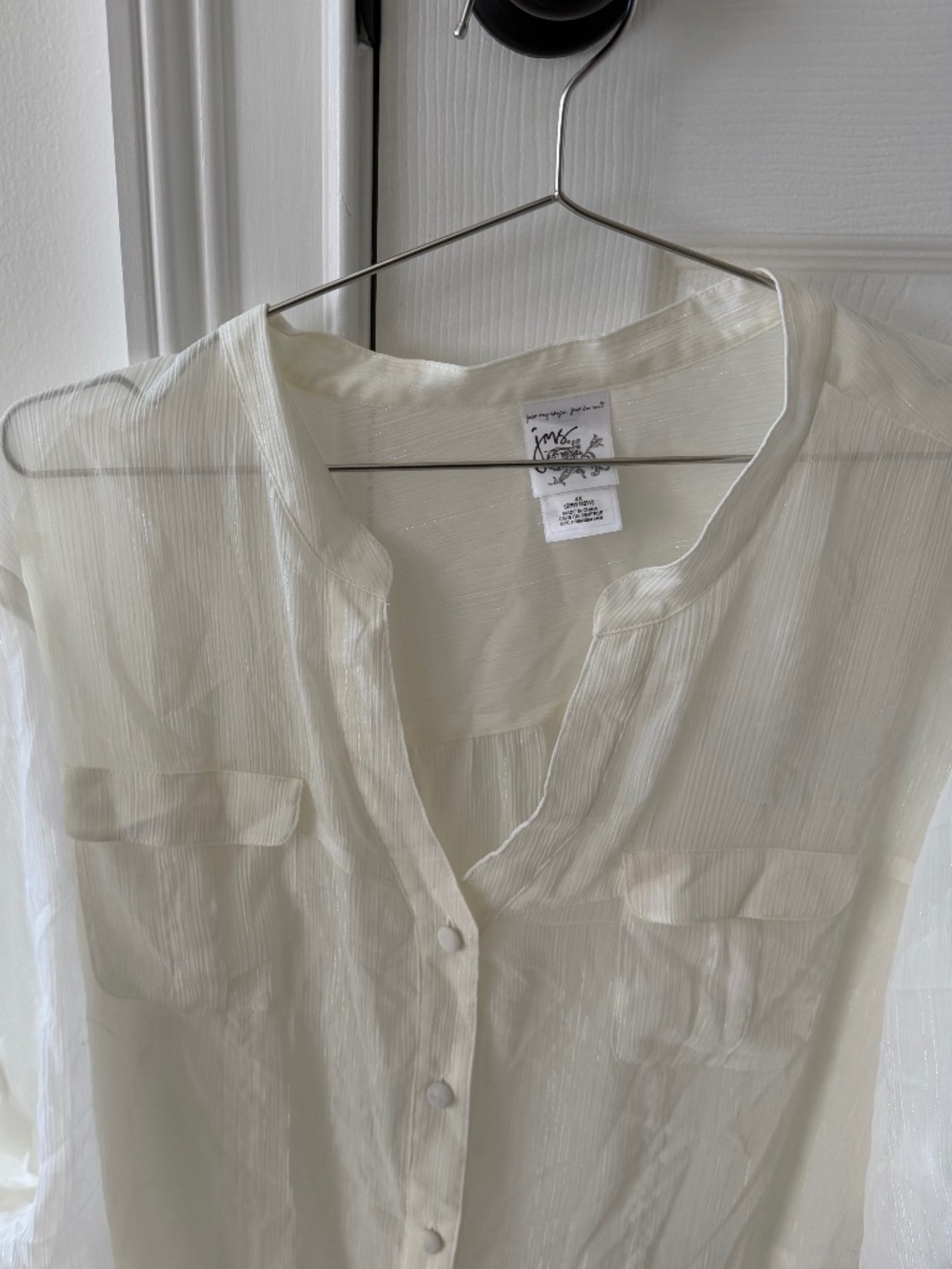 Elegant women’s blouse - Picture 2 of 5